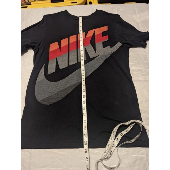 Nike Men's Size Medium Black Graphic Tee Athletic Cut Big Logo - Picture 8 of 11